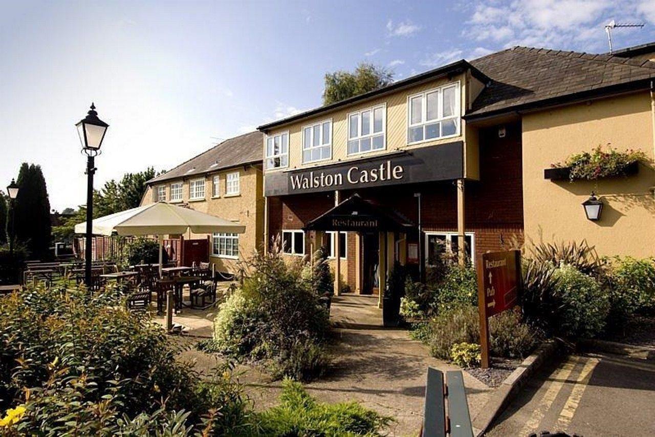 Premier West Hotel 3*